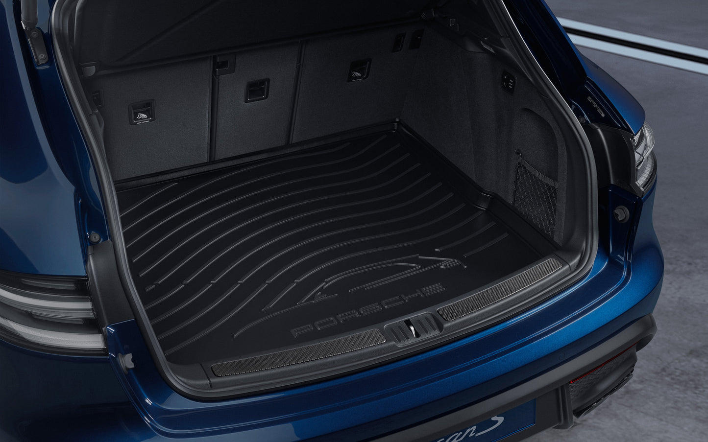 Bac de coffre (plat) – Macan