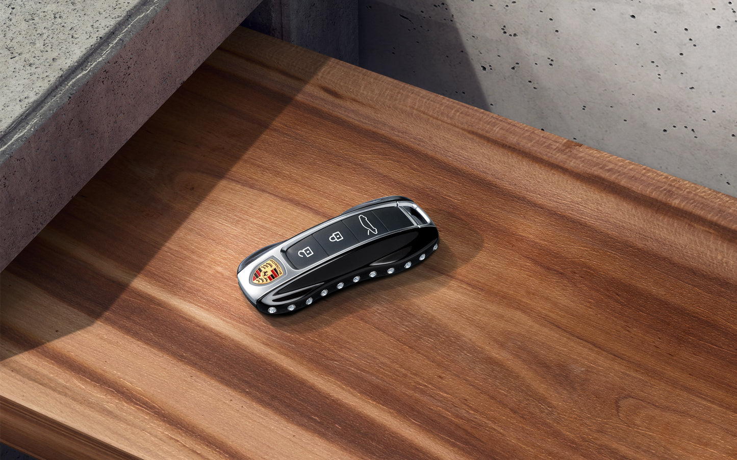 Key surround with Swarovski® crystals