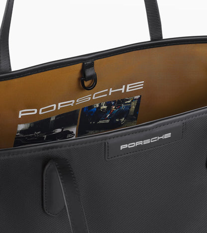 Sac Fourre-tout – MARTINI RACING®  Sac fourre-tout Porsche spacieux en nylon solide avec détails en cuir.