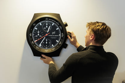 L'horloge murale Porsche Design Chronograph 1