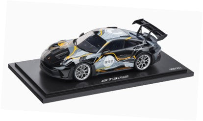 Porsche 911 GT3 RS (992) « Piste d'essai de Weissach » 1:18 – Ltd.