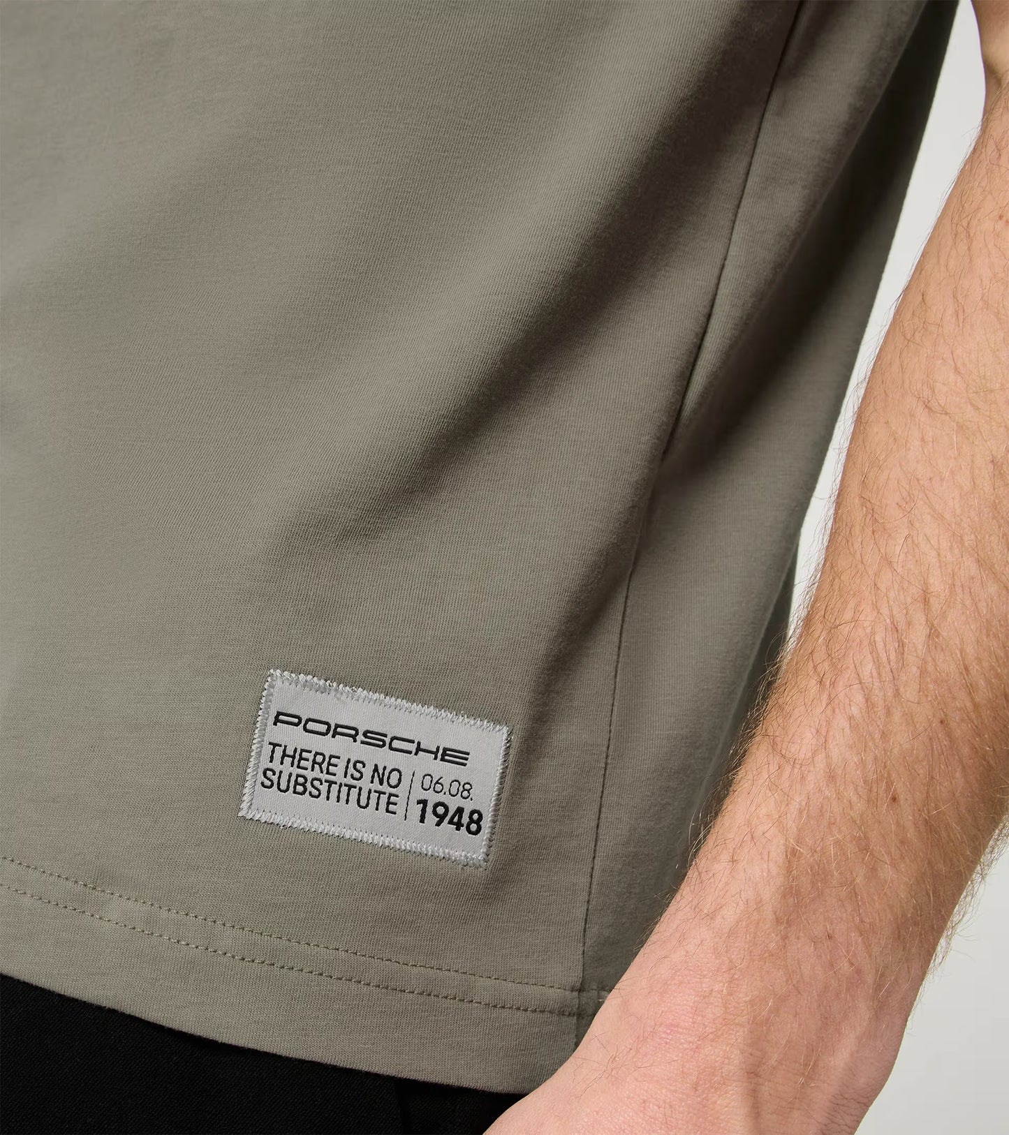 T-Shirt – There Is No Substitute